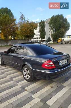 Седан Mercedes-Benz E-Class 2005 в Львове