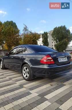 Седан Mercedes-Benz E-Class 2005 в Львове