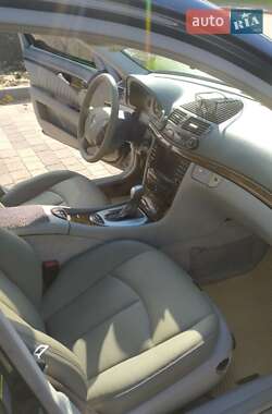 Седан Mercedes-Benz E-Class 2005 в 