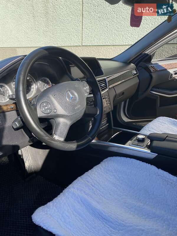Седан Mercedes-Benz E-Class 2012 в Ужгороде фото 6 Седан Mercedes-Benz E-Class 2012 в Ужгороде