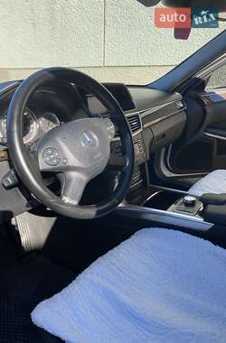 Седан Mercedes-Benz E-Class 2012 в 