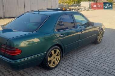 Седан Mercedes-Benz E-Class 1997 в Черновцах