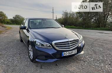 Седан Mercedes-Benz E-Class 2013 в Хусті