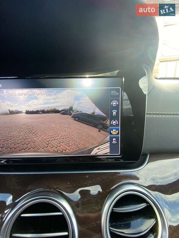 Седан Mercedes-Benz E-Class 2016 в Львове