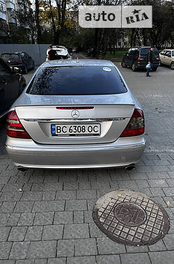 Седан Mercedes-Benz E-Class 2007 в 