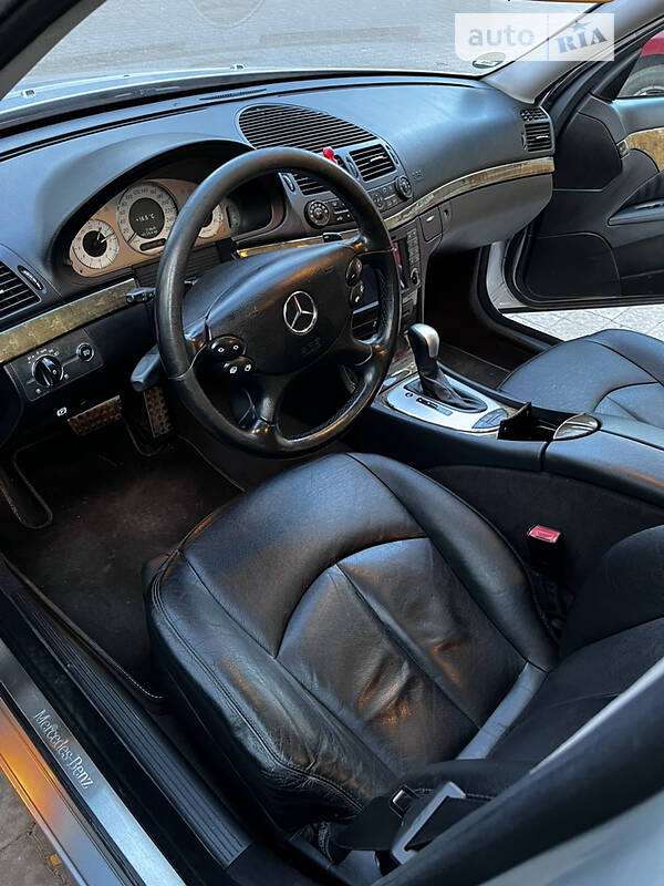 Седан Mercedes-Benz E-Class 2007 в Львові
