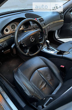 Седан Mercedes-Benz E-Class 2007 в 