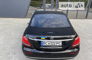 Седан Mercedes-Benz E-Class 2016 в Львове