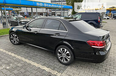 Седан Mercedes-Benz E-Class 2013 в Киеве