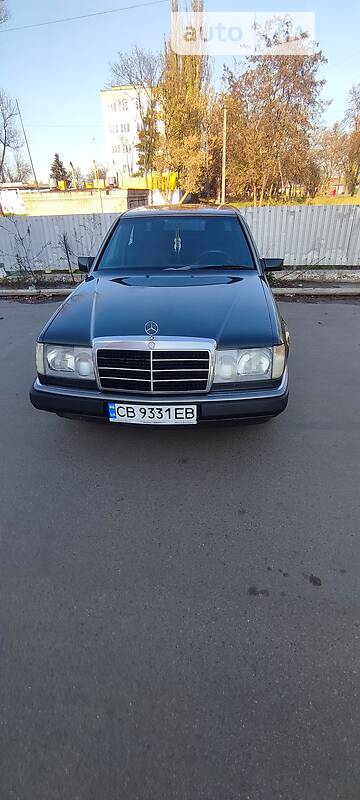 Седан Mercedes-Benz E-Class 1990 в Чернигове