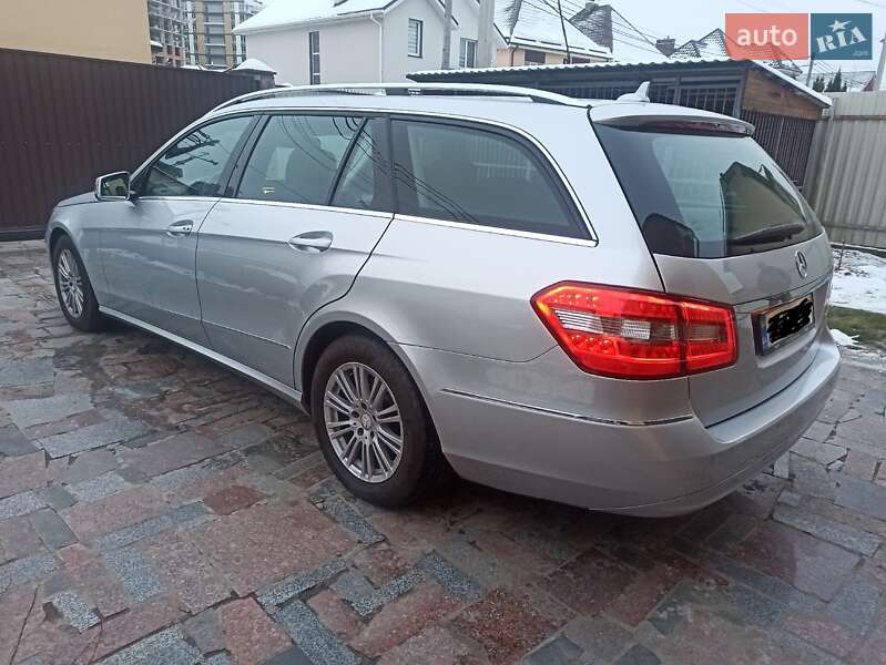 Универсал Mercedes-Benz E-Class 2011 в Киеве