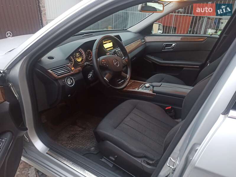 Универсал Mercedes-Benz E-Class 2011 в Киеве