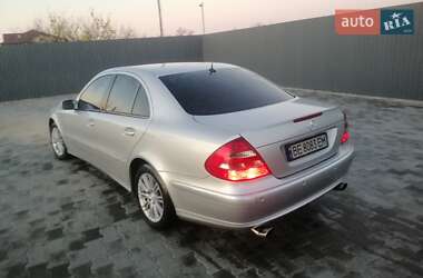 Седан Mercedes-Benz E-Class 2004 в Николаеве