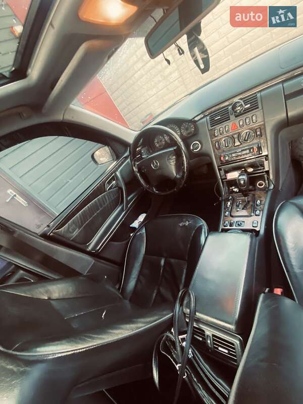 Седан Mercedes-Benz E-Class 2000 в Миколаєві фото 4 Седан Mercedes-Benz E-Class 2000 в Миколаєві
