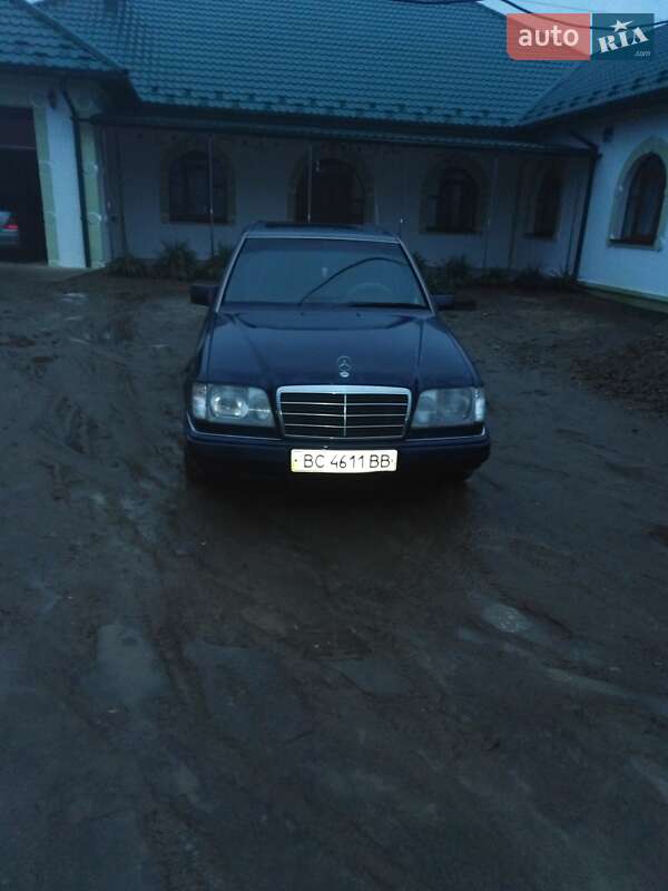 Седан Mercedes-Benz E-Class 1995 в Черновцах