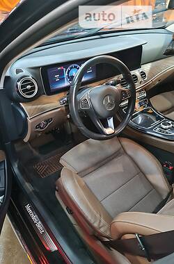 Седан Mercedes-Benz E-Class 2018 в Дніпрі