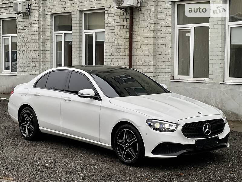 Седан Mercedes-Benz E-Class 2021 в Києві