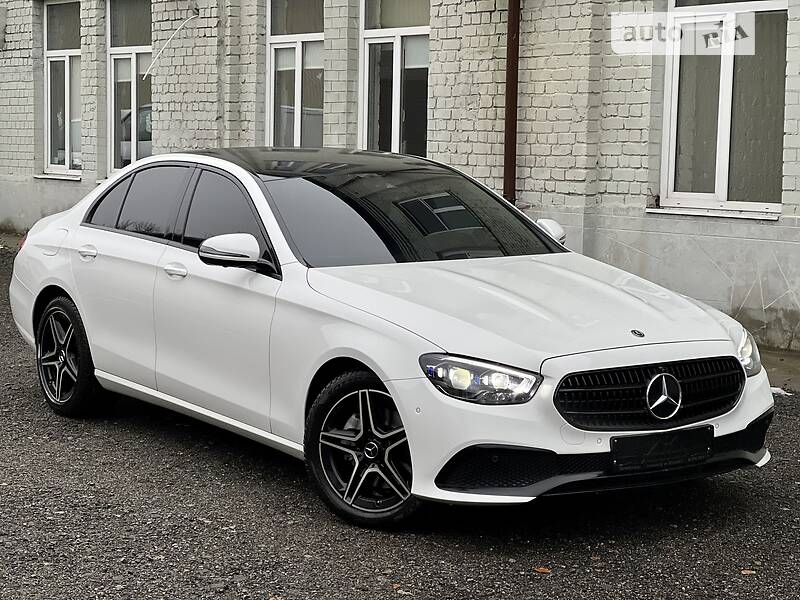 Седан Mercedes-Benz E-Class 2021 в Києві