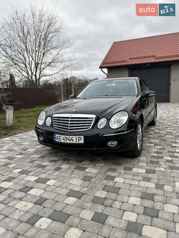 Седан Mercedes-Benz E-Class 2008 в Днепре