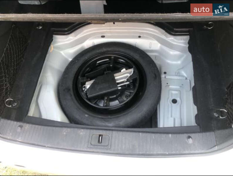 Седан Mercedes-Benz E-Class 2010 в Ковелі