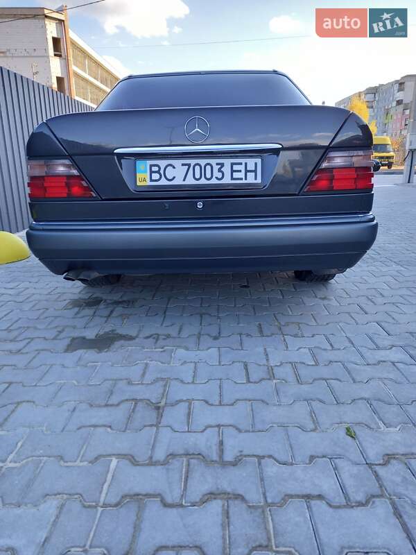 Седан Mercedes-Benz E-Class 1995 в Шептицькому