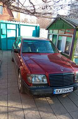 Седан Mercedes-Benz E-Class 1995 в Харькове