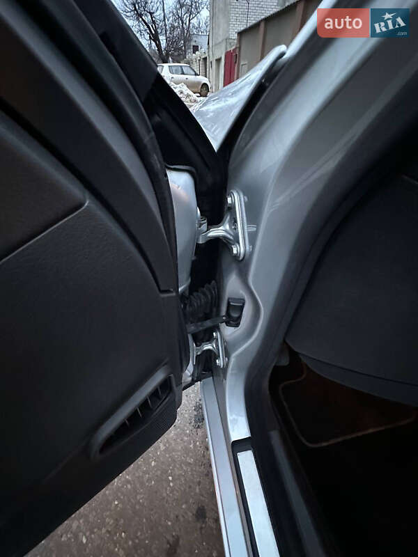 Седан Mercedes-Benz E-Class 2006 в Одесі фото 30 Седан Mercedes-Benz E-Class 2006 в Одесі