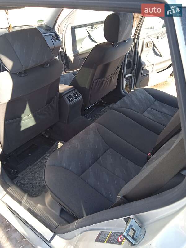 Универсал Mercedes-Benz E-Class 2001 в Бучаче