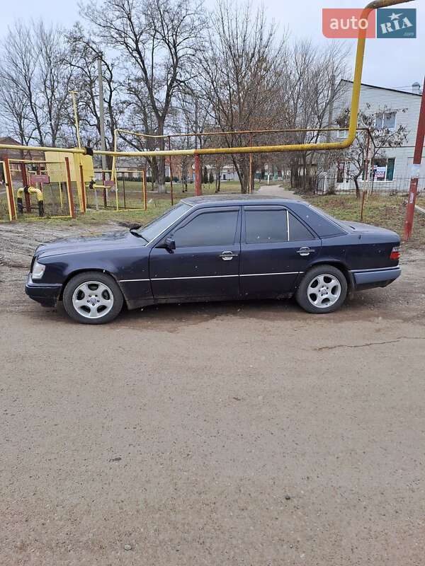 Седан Mercedes-Benz E-Class 1994 в Балте