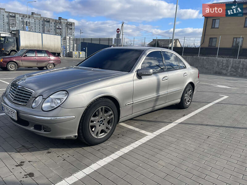Седан Mercedes-Benz E-Class 2004 в Первомайске