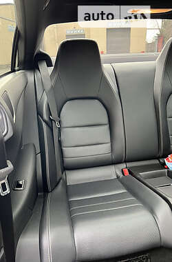 Купе Mercedes-Benz E-Class 2010 в 
