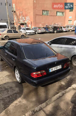 Седан Mercedes-Benz E-Class 1997 в 