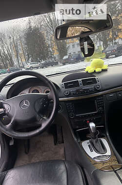 Седан Mercedes-Benz E-Class 2004 в Харькове