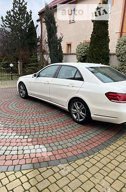 Седан Mercedes-Benz E-Class 2013 в Львові