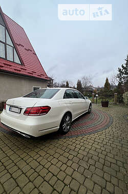 Седан Mercedes-Benz E-Class 2013 в Львове