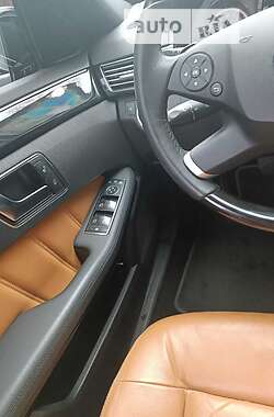 Седан Mercedes-Benz E-Class 2011 в 