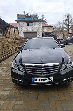 Седан Mercedes-Benz E-Class 2011 в 