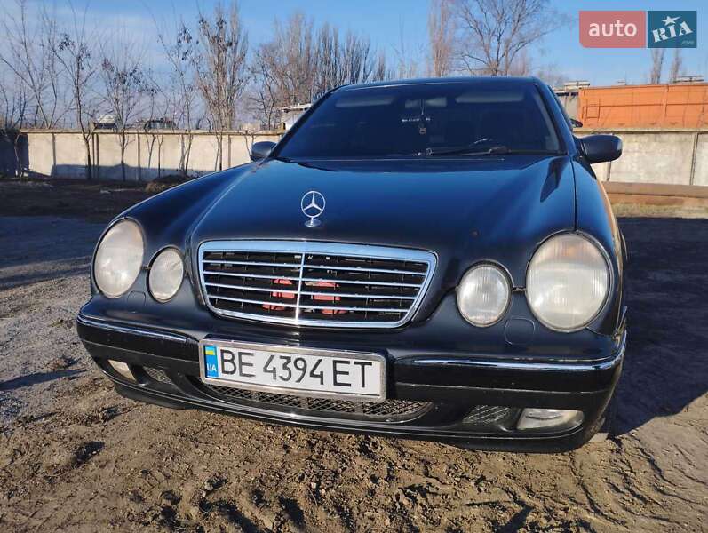 Mercedes-Benz E-Class 2000