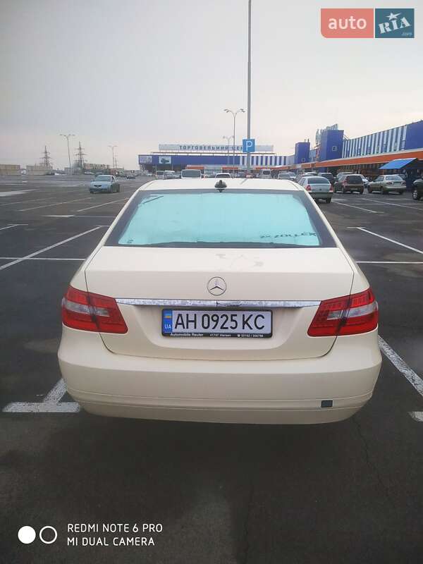 Седан Mercedes-Benz E-Class 2011 в Черкасах