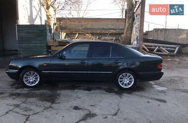 Седан Mercedes-Benz E-Class 1997 в 