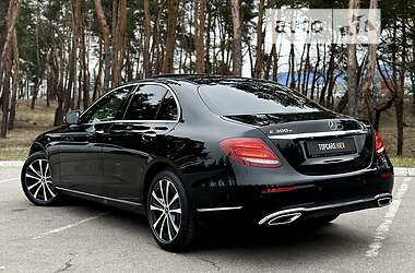 Седан Mercedes-Benz E-Class 2018 в 