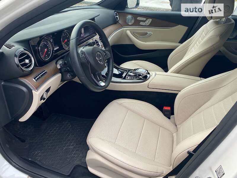 Універсал Mercedes-Benz E-Class 2016 в Києві