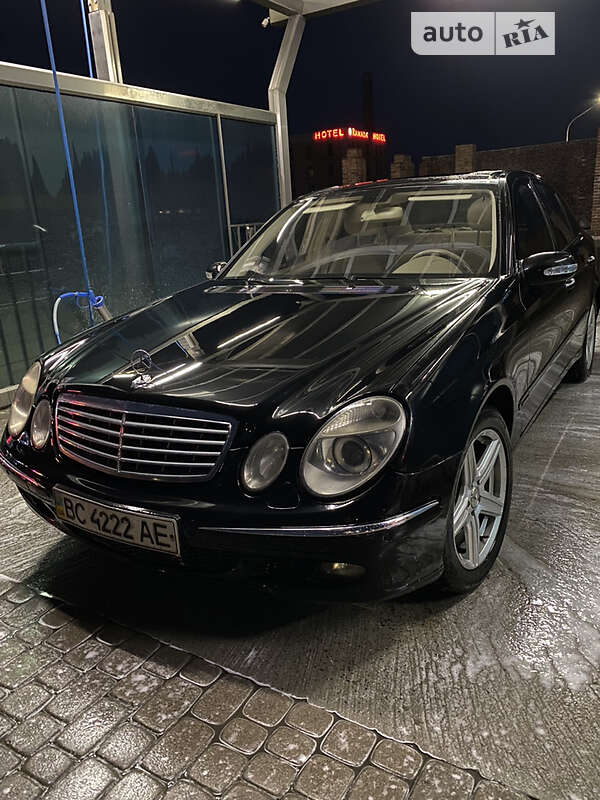 Седан Mercedes-Benz E-Class 2005 в Львове