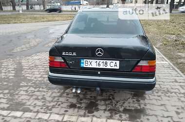 Седан Mercedes-Benz E-Class 1993 в Хмельницком