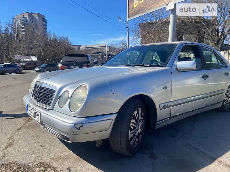 Седан Mercedes-Benz E-Class 1996 в Одесі