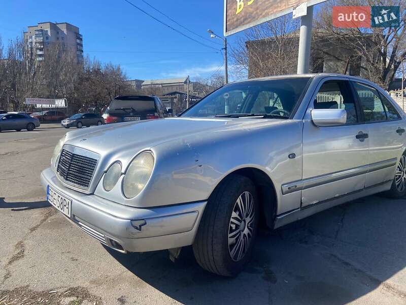 Mercedes-Benz E-Class 1996 Mercedes-Benz E-Class 1996