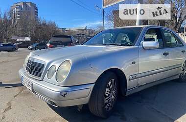 Седан Mercedes-Benz E-Class 1996 в Одесі