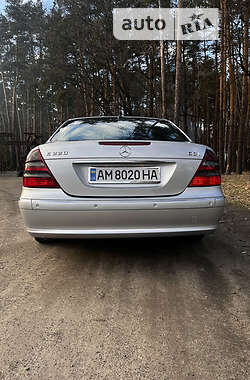 Седан Mercedes-Benz E-Class 2005 в 