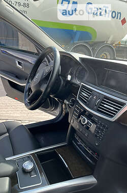 Седан Mercedes-Benz E-Class 2012 в 