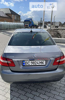 Седан Mercedes-Benz E-Class 2012 в 